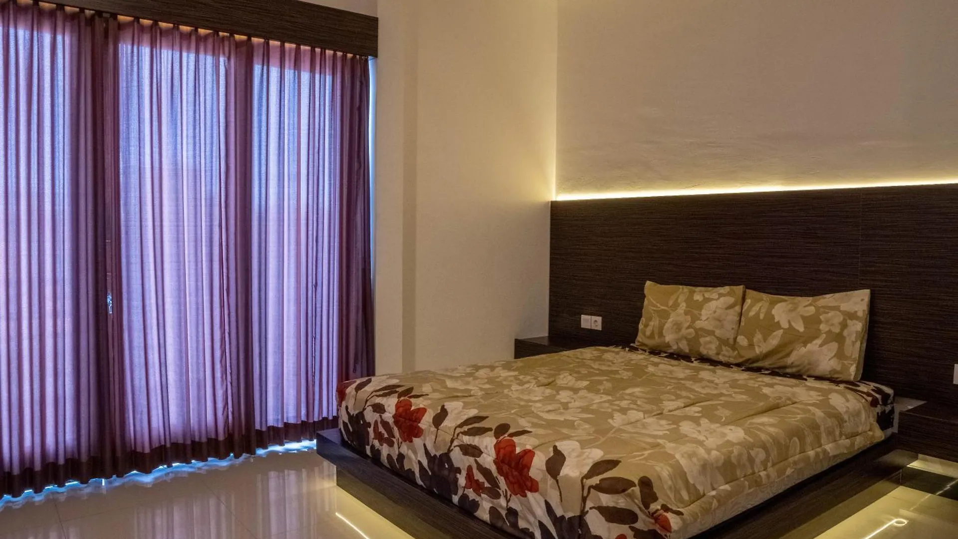 Taked Bali House Ungasan - Monthly Rate Available Hotel Uluwatu  2*, Uluwatu (Bali)